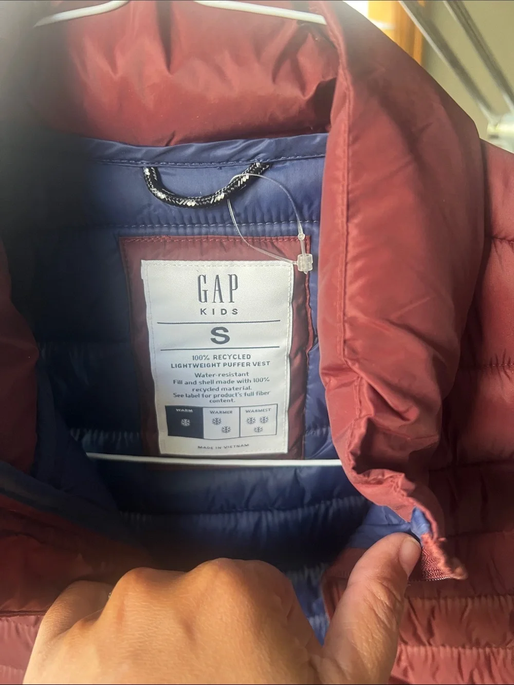 GAP Puffer Vest in Burgundy and Navy